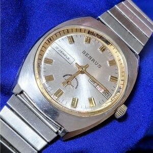 Benrus vintage manual wind 17 Jewels date men's watch
